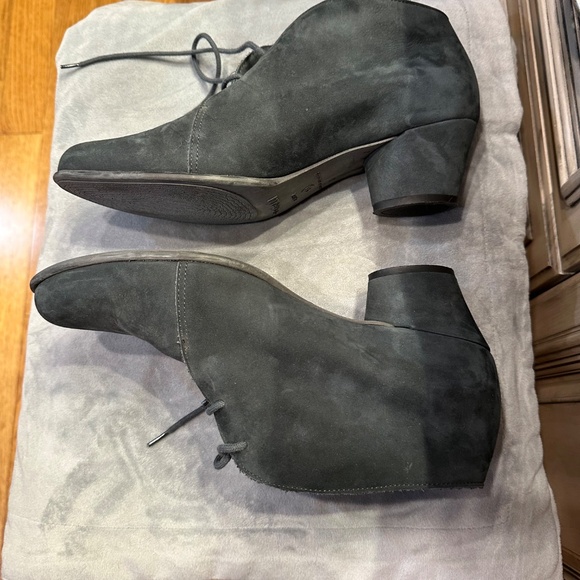 Shoes - Arche LN, light grey suede booties with laces, EU size 41, light wear - Picture 4 of 7